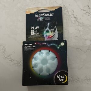 NWT Glowstreak Disc-o LED Ball